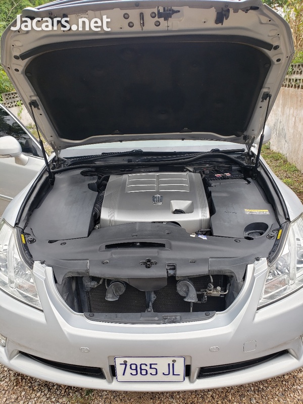 Toyota Crown 3,5L 2010-7