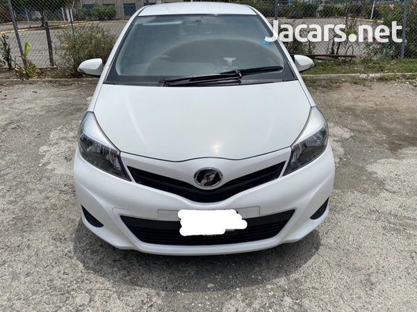 Toyota Vitz 1,3L 2014-5