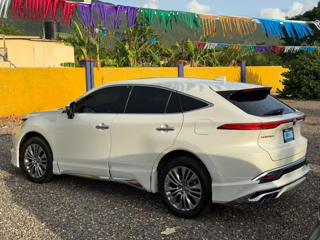 Toyota Harrier 2,0L 2021, Saint Elizabeth - 2