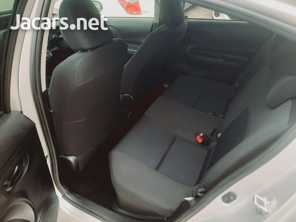 Toyota Aqua 1,5L 2017-11