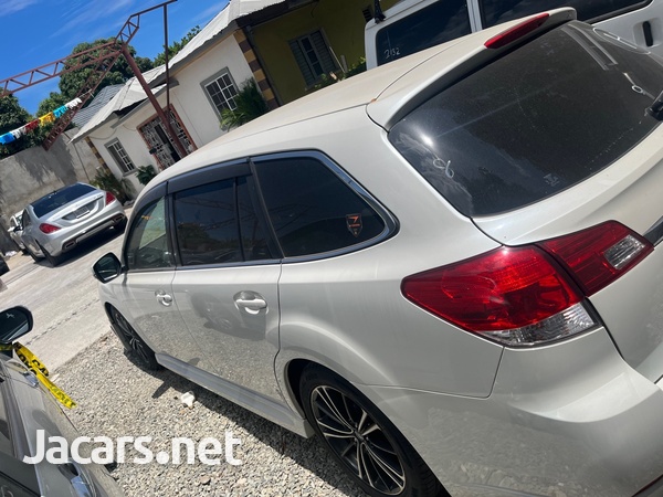 Subaru Legacy 2,5L 2013-6