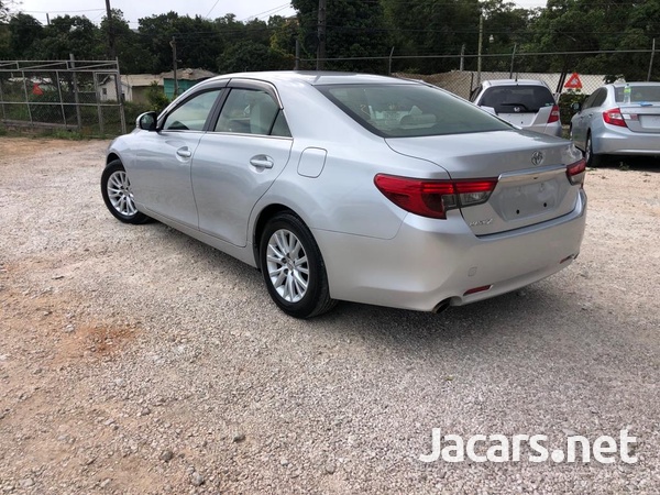 Toyota Mark X 2,5L 2013-6