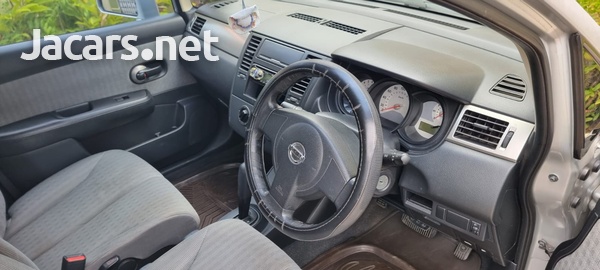 Nissan Tiida 1,5L 2009-3