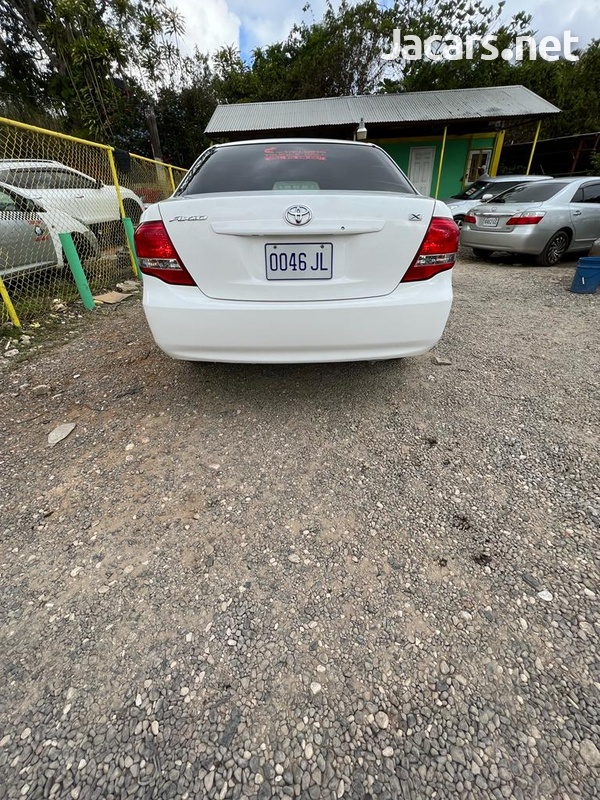 Toyota Axio 1,5L 2012-3