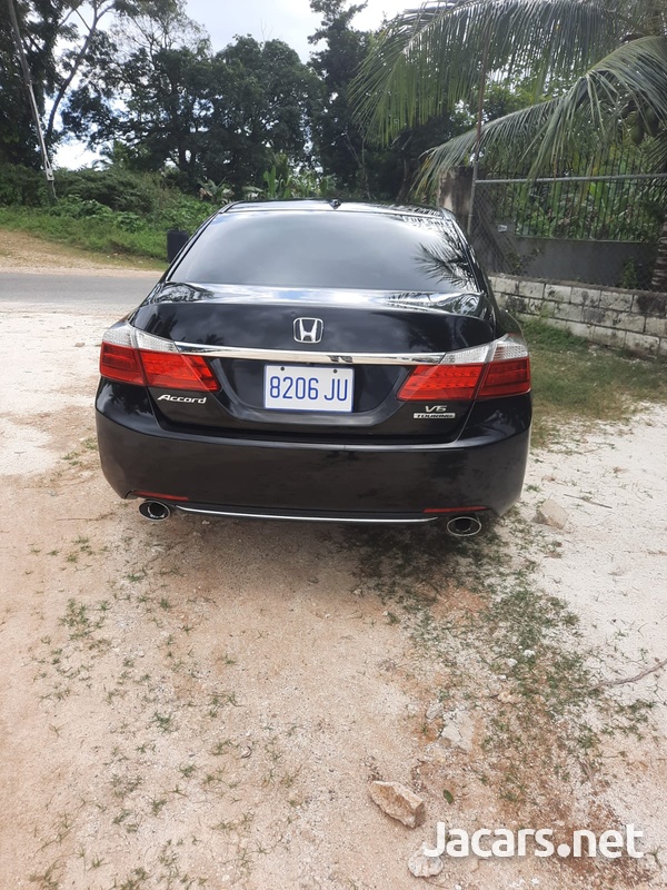 Honda Accord 2,0L 2015-7