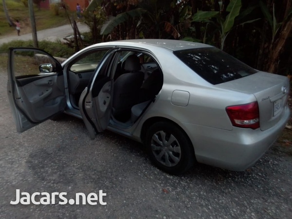 Toyota Axio 1,5L 2010-4