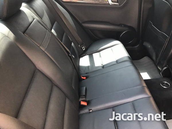 Mercedes-Benz C-Class 2,0L 2011-3