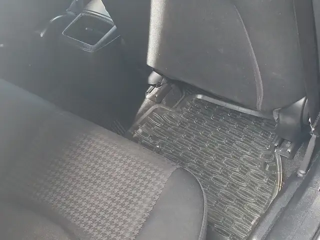 Mazda Demio 1,3L 2017, Kingston - 15