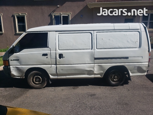 07 Mitsubishi l300-1