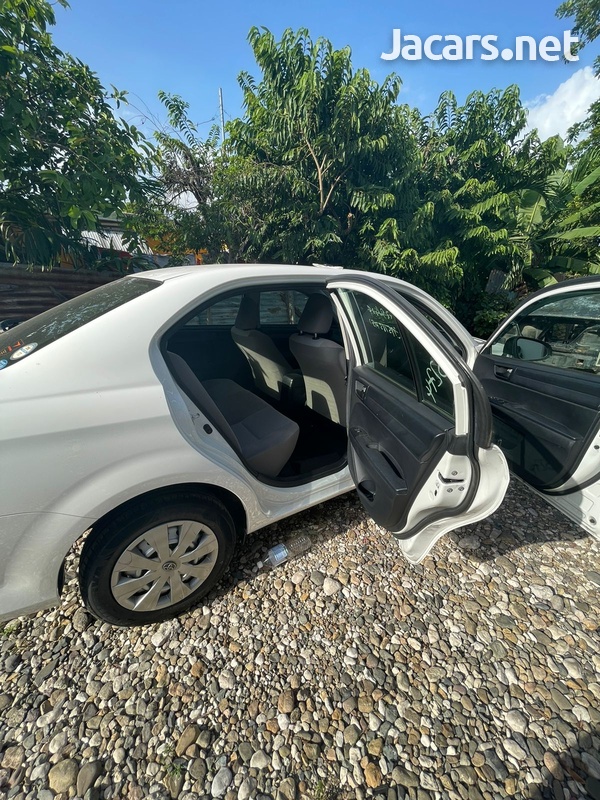 Toyota Axio 1,5L 2016-5