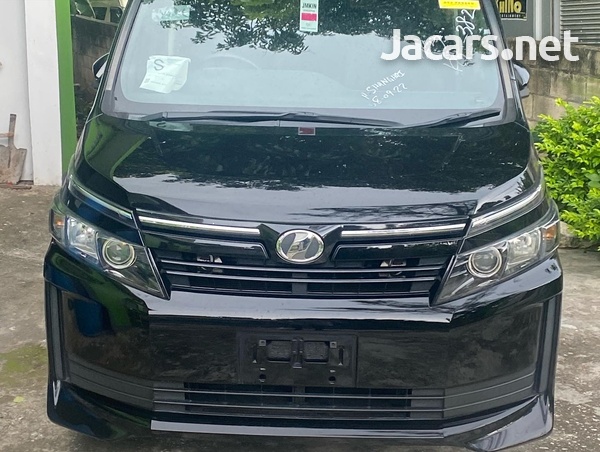 2014 Toyota Voxy-1