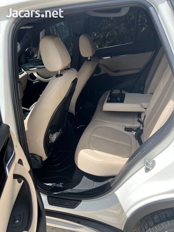 BMW X1 2,8L 2018-7