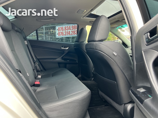 Toyota Mark X 2,5L 2013-9