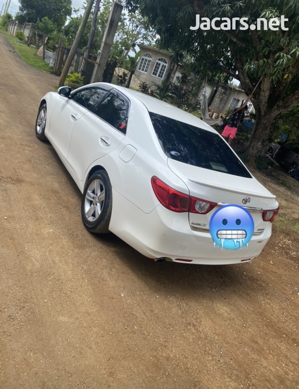 Toyota Mark X 2,5L 2010-3