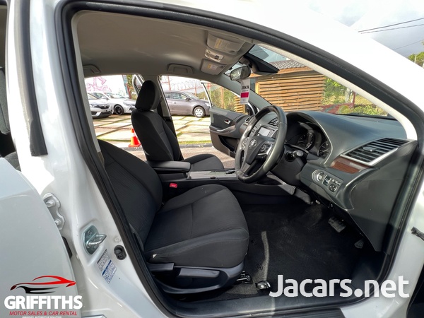 Toyota Premio 1,8L 2017-13