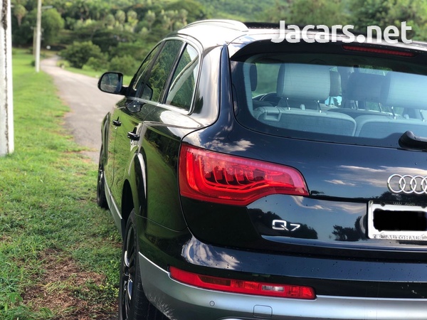 Audi Q7 3,0L 2011-3