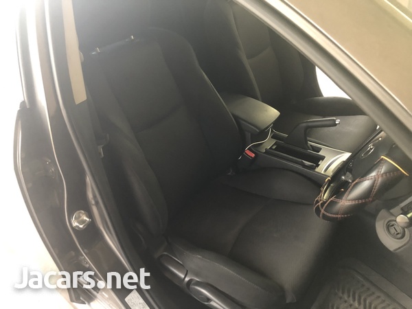 Mazda Axela 2,0L 2013-3