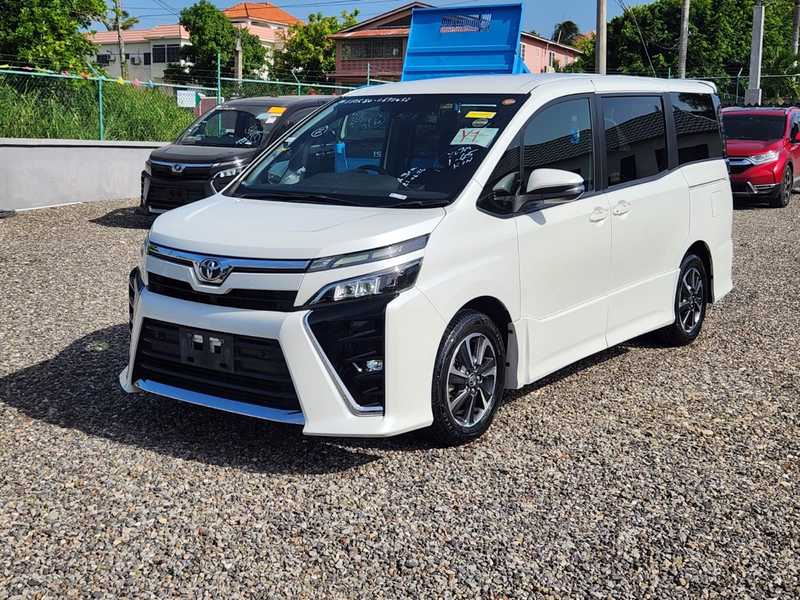 Toyota Voxy 2,0L 2021 №2518812 in Saint Mary - Voxy - sell, buy