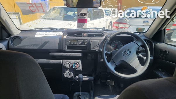Toyota Probox 1,5L 2020-5