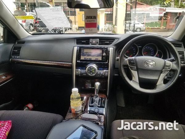Toyota Mark X 2,5L 2017-11