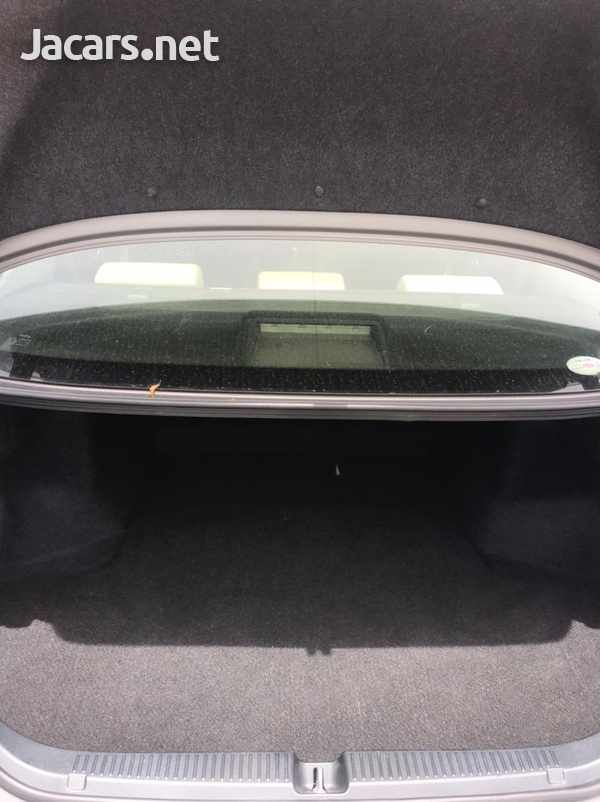 Toyota Mark X 2,5L 2012-7