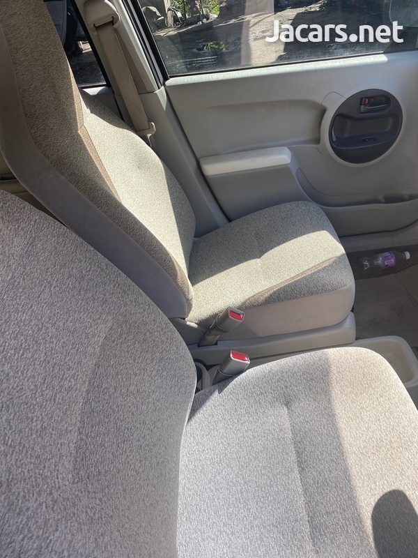 Daihatsu Boon 1,0L 2012-4