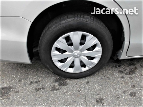 Toyota Voxy 2,0L 2016-3