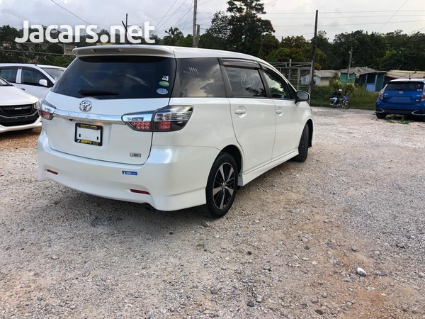 Toyota Wish 1,8L 2013-4