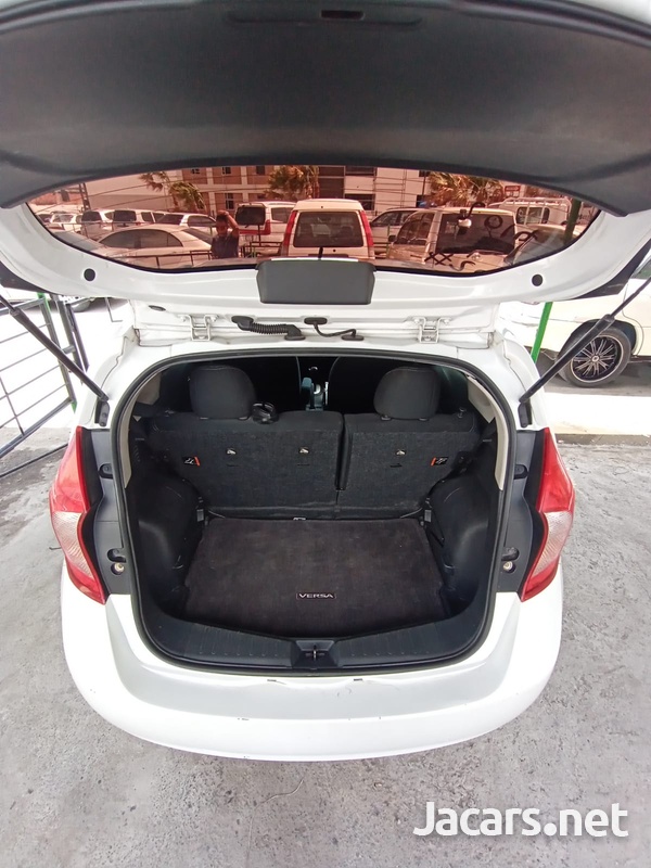 Nissan Versa 1,3L 2014-5