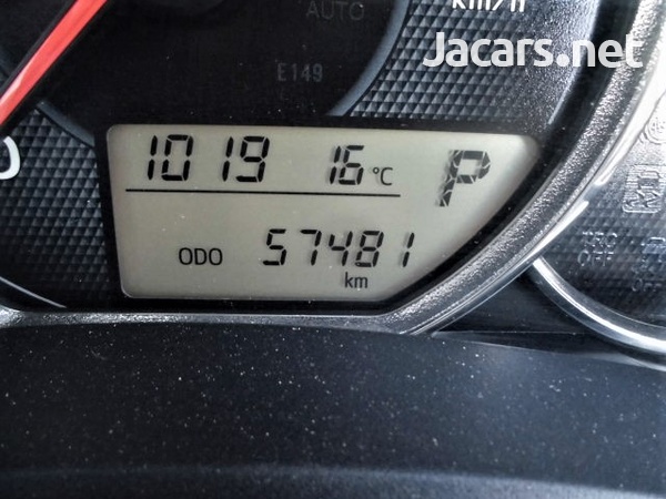 Toyota Axio 1,5L 2013-10