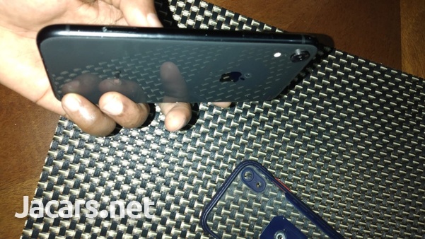 iPhone 10xr, excellent condition-1