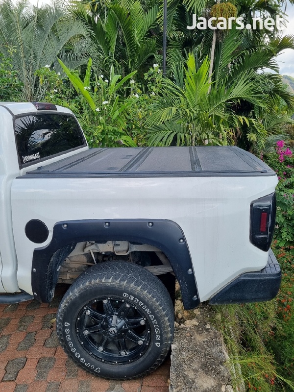 Toyota Tundra 5,7L 2017-4