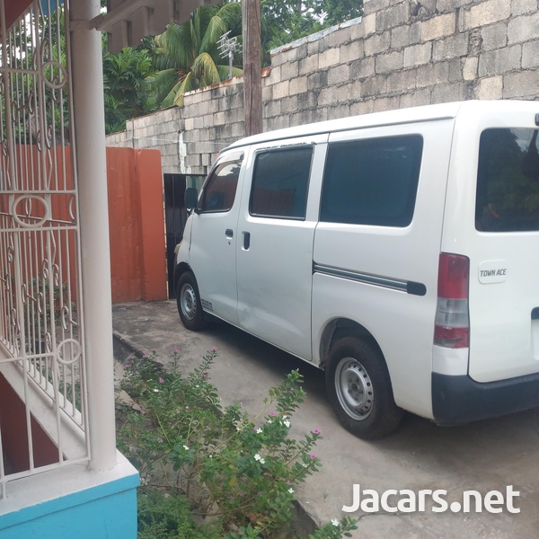 2012 Toyota Townace-1