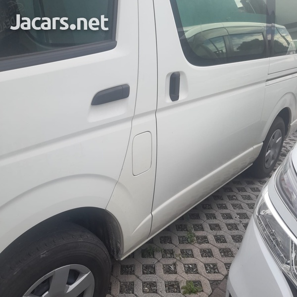 Toyota Hiace 2,0L 2018-3