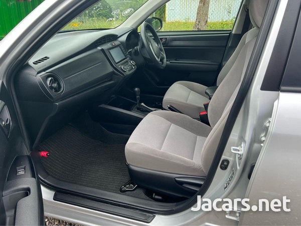 Toyota Axio 1,5L 2016-4