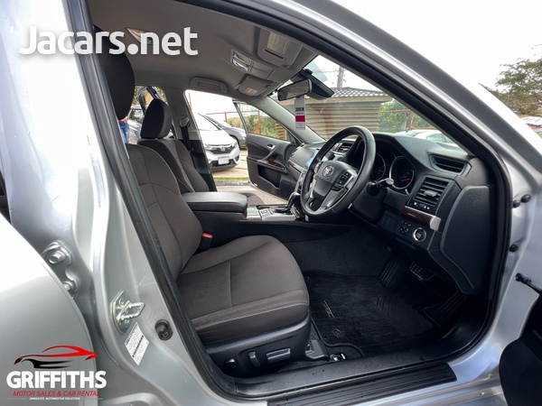 Toyota Mark X 2,5L 2017-13