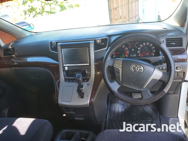 2013 Toyota Vellfire-7