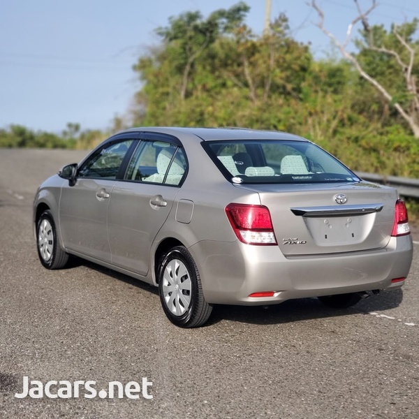 Toyota Axio 1,5L 2013-5