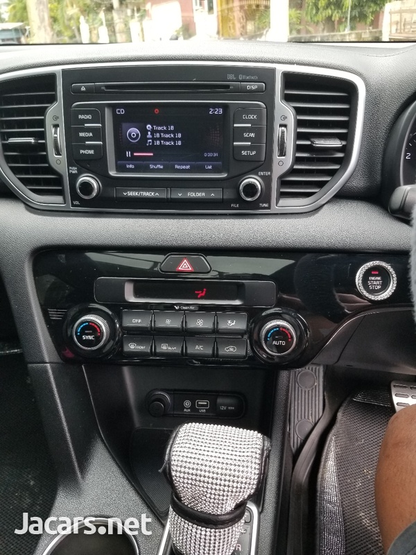 KIA Sportage 2,0L 2019-4