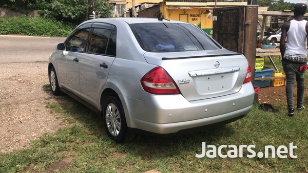 Nissan Tiida 1,8L 2010-6