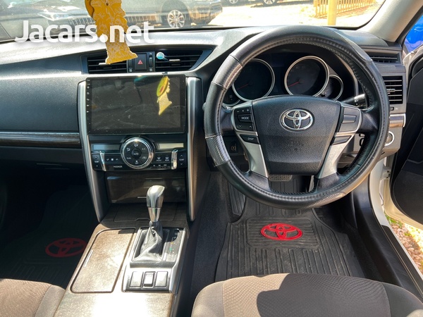 Toyota Mark X 2,5L 2015-9