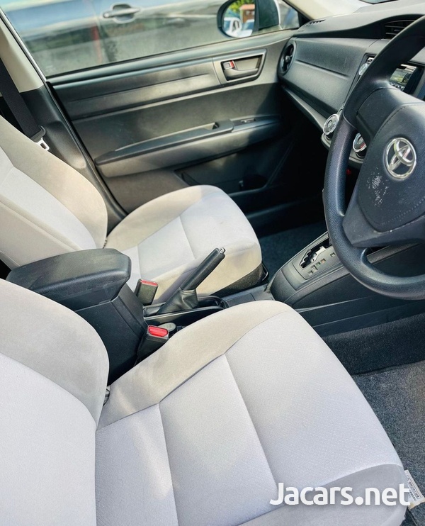 Toyota Axio 1,5L 2017-12