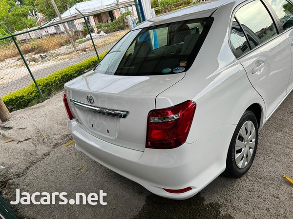 Toyota Axio 1,5L 2017-3
