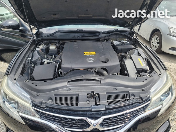 Toyota Mark X 2,5L 2013-10