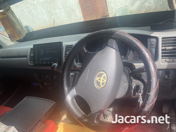Toyota Hiace 2,0L 2012-3