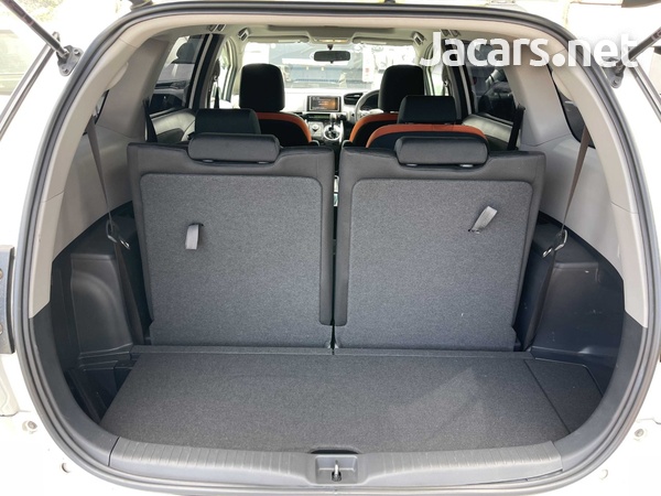 Toyota Wish 1,8L 2013-11