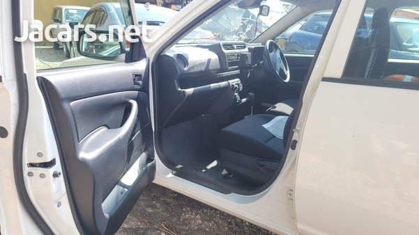 Toyota Probox 1,5L 2020-9