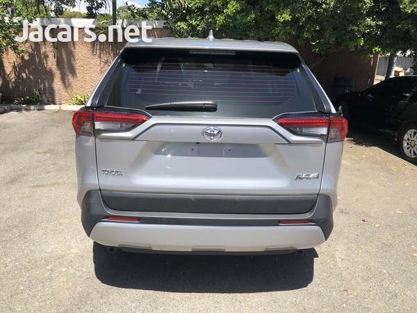 Toyota RAV4 2,0L 2021-6