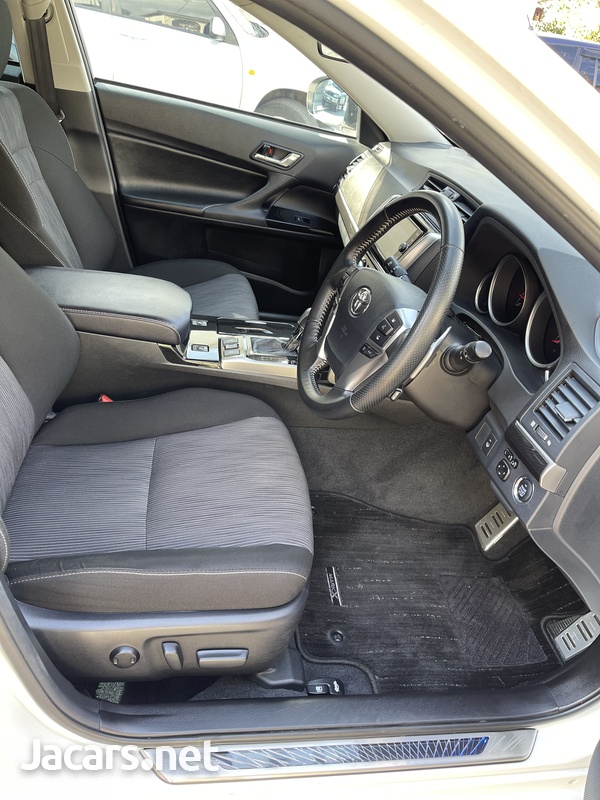 Toyota Mark X 2,5L 2018-9