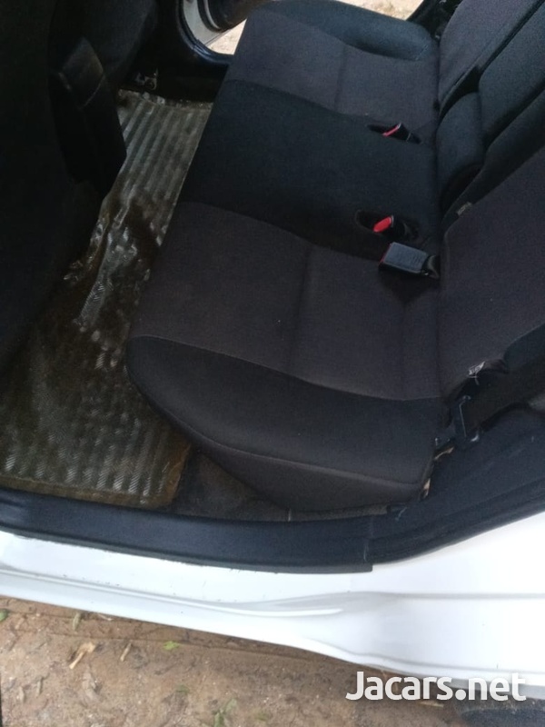 Toyota Fielder 1,5L 2014-1